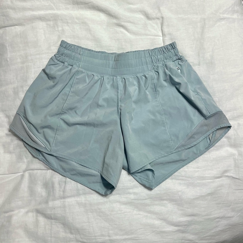 Lululemon Hotty Hot Shorts LR 4”